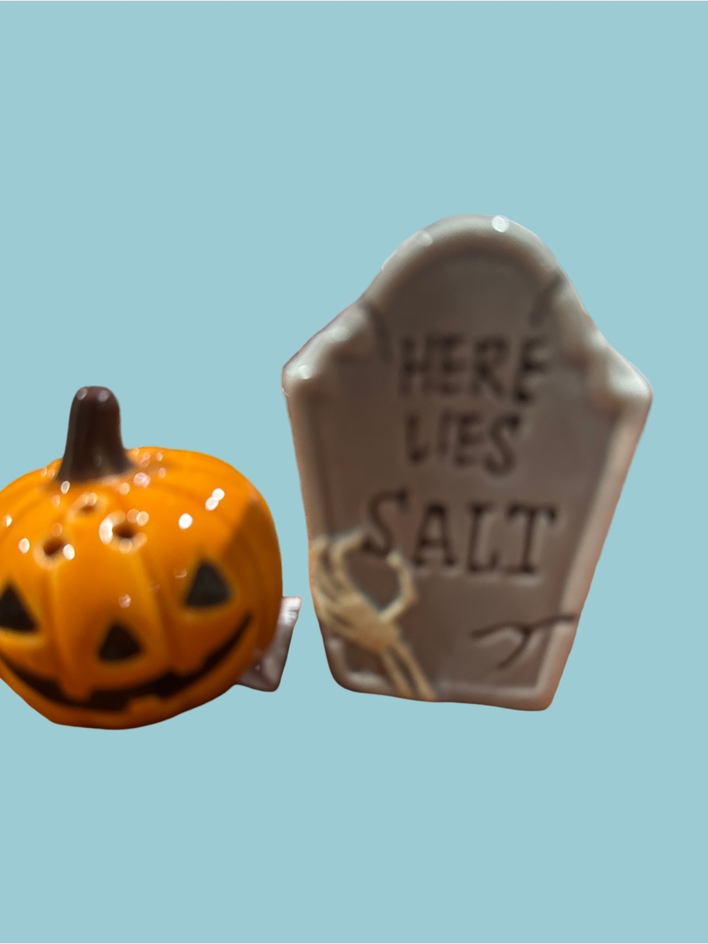 Halloween Pumpkin Salt and Pepper Shakers - Orange & Gray